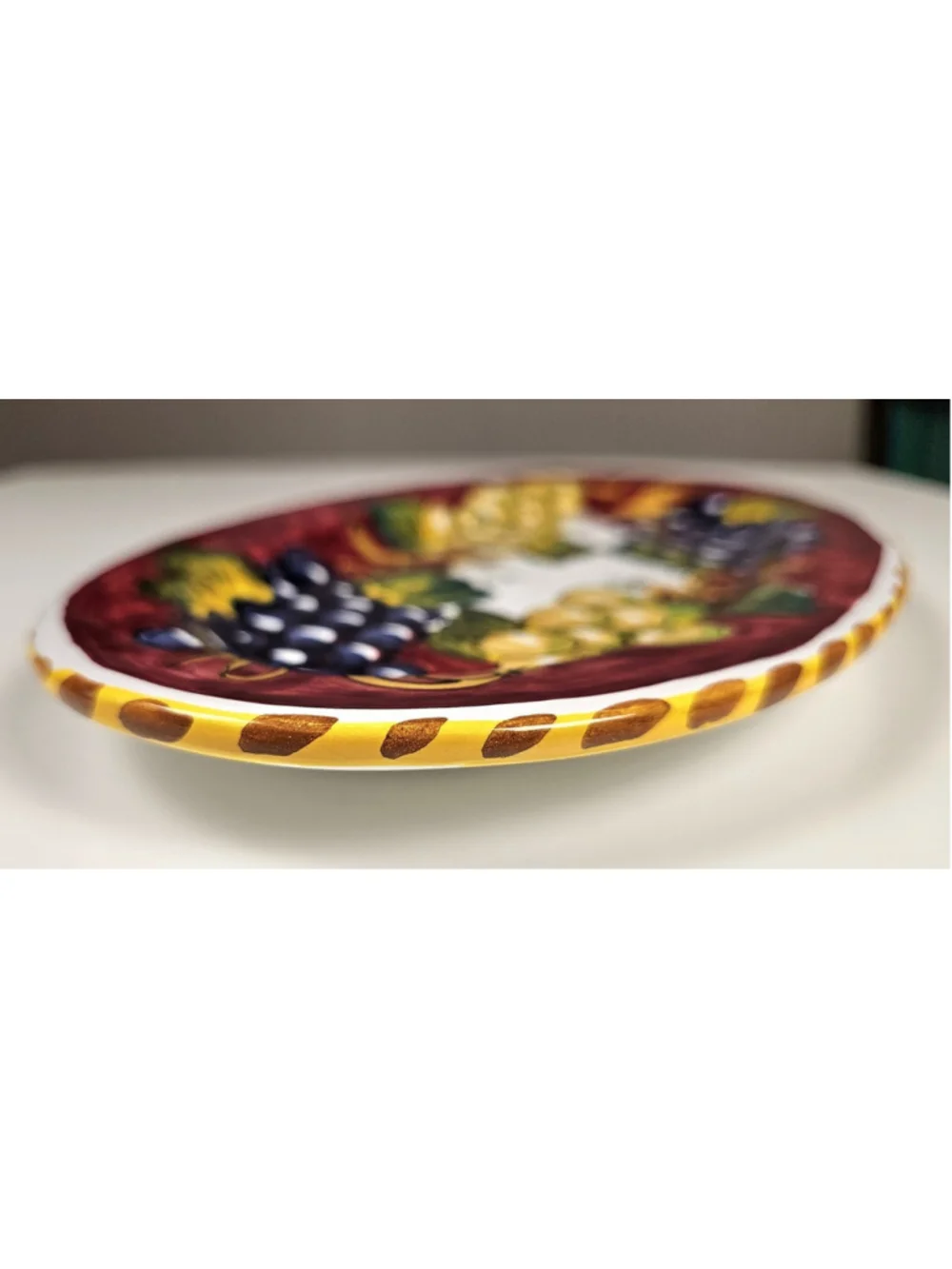 Vintage 11 inch Italian Majolica Wall Plate - Hand Painted Il Borgo San Gimignan
